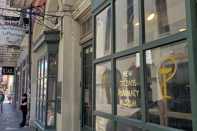Small Group Locals Guide to the French Quarter Tour - Historical Landmarks