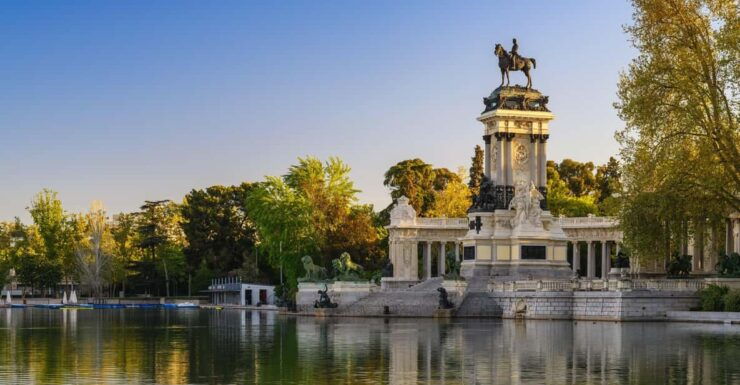 Small Group Madrid Bike Tour With Churros and Chocolate - Inclusions