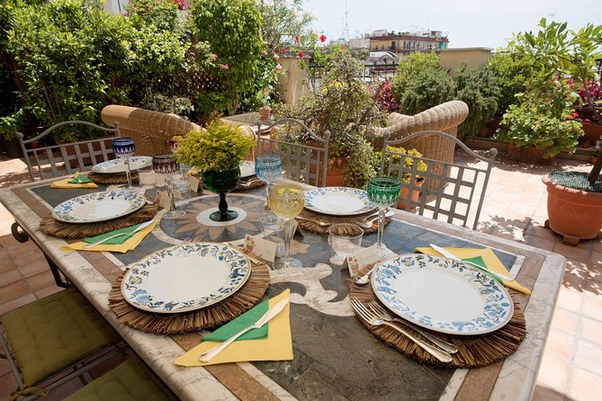 Small Group Market Tour and Dining Experience at a Cesarinas Home in Pompei - Accessibility Details