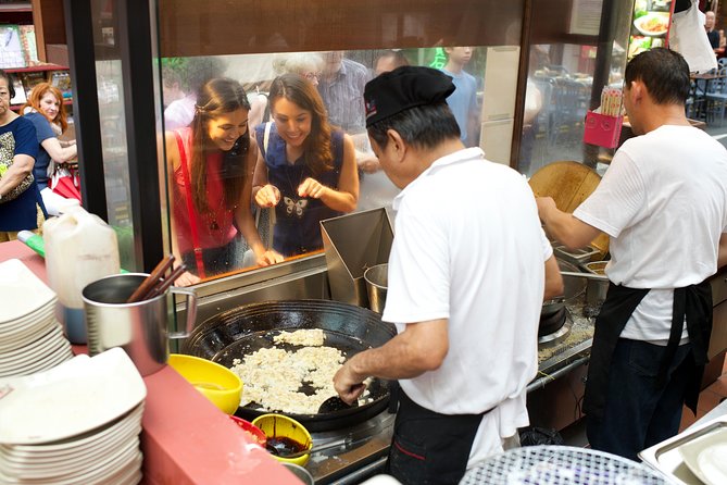 Small Group: Michelin and Local Hawker Food Tour - Tour Overview and Highlights