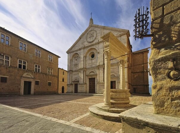 Small-Group Montepulciano and Pienza Day Trip From Siena - Positive Feedback About the Tour Guides