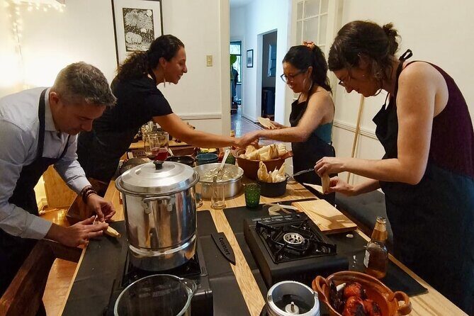Small Group Multi-Variety Tamal Cooking Class in La Condesa - What’s Included and How It Works