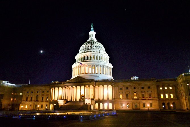 Small Group National Mall Night Tour With 10 Top Attractions - Tour Itinerary and Highlights