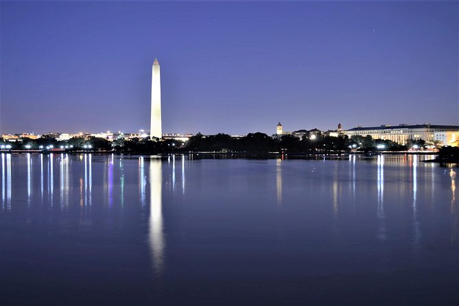 Small Group National Mall Night Tour With 10 Top Attractions - Reviews and Praise for Tour Guides