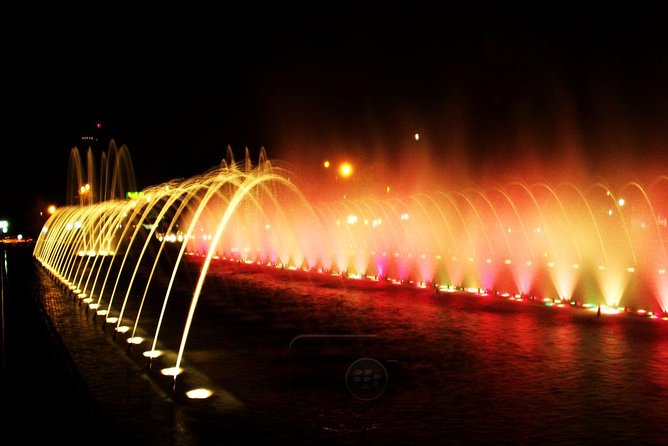 Small-Group Night City Tour: San Cristobal Hill and Dinner Show - Reviews