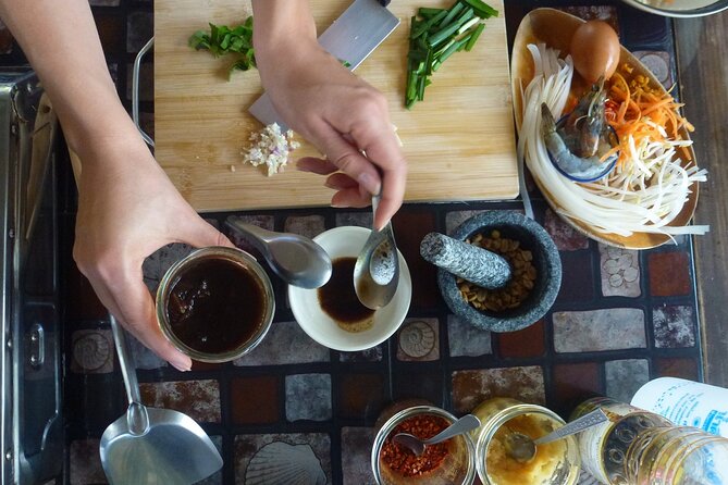 Small Group Northern Thai Cuisine & Market Tour in Chiang Mai - Dessert Options
