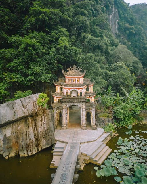 Small Group of 9 Guided Tour: Trang An, Mua Cave, Bich Dong - Itinerary Highlights