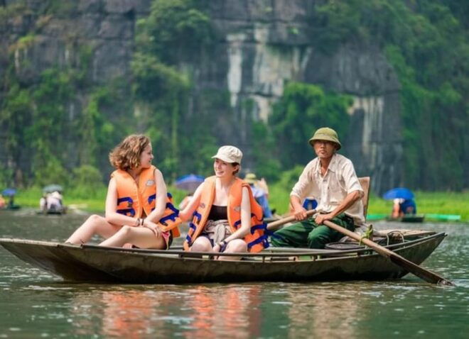 Small Group of 9 Guided Tour: Trang An, Mua Cave, Bich Dong - Inclusions and Exclusions