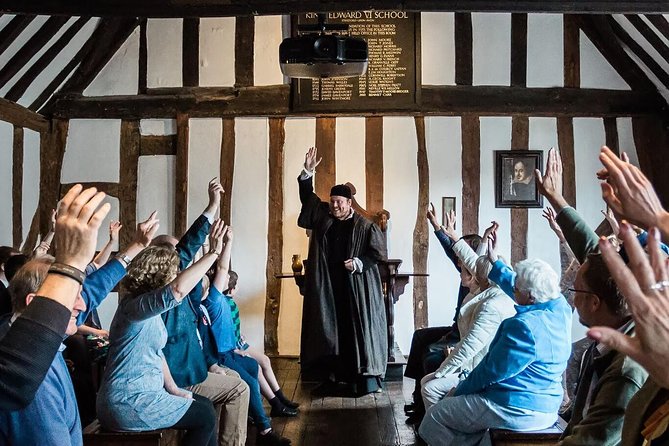 Small-Group Oxford, Warwick Castle and Stratford-upon-Avon - Positive Feedback About the Tour Guide