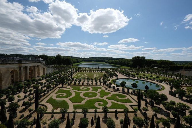 Small Group Paris to Versailles Guided Day Trip & Garden Access - Tour Itinerary Overview