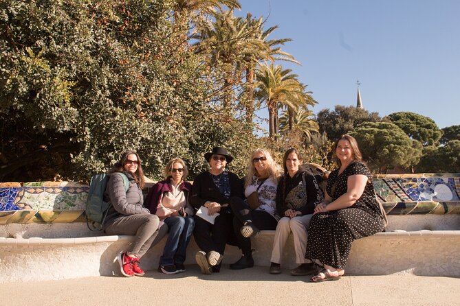 Small Group Park Güell Guided Tour With Skip the Line Ticket - Background