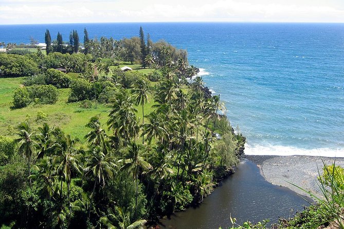 Small-Group Road to Hana Luxury Limo-Van Tour With Helicopter Flight Reverse - The Sum Up