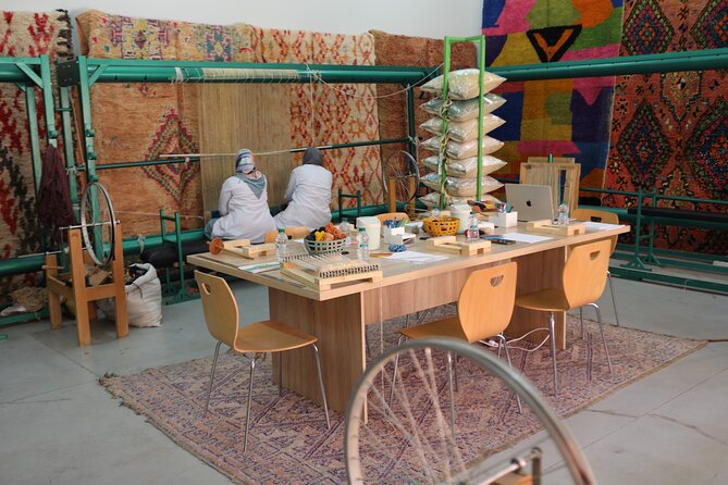Small Group Rug Making Workshop in Marrakech With Licensed Guide - Meeting and Pickup Information