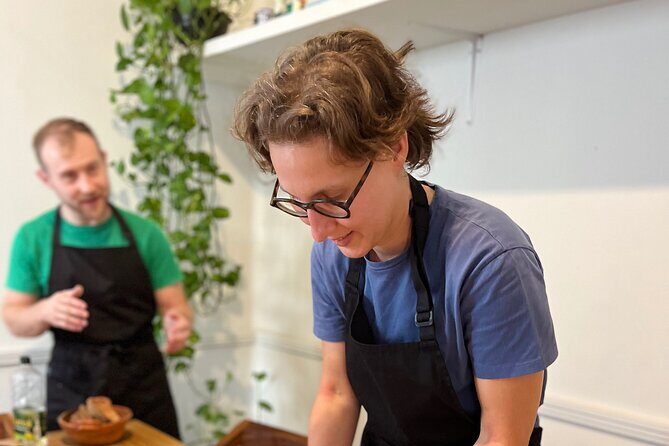 Small Group Salsa and Tortillas Class in La Condesa - The Value Proposition