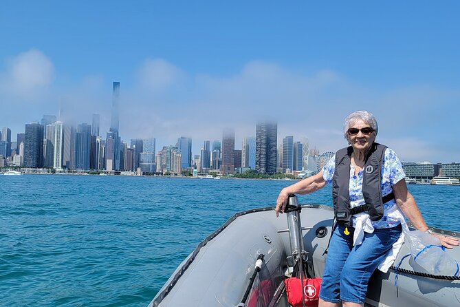 Small-Group Sightseeing Boat Tour in Chicago - Iconic Sightseeing Spots