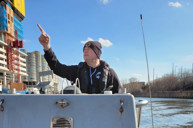 Small-Group Sightseeing Boat Tour in Chicago - Common Questions
