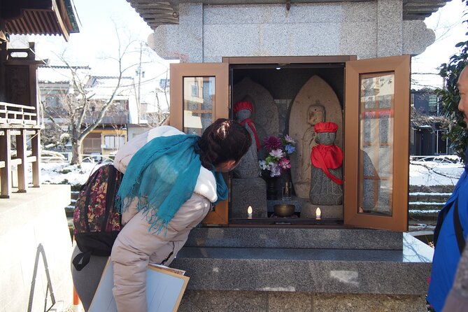 Small Group Sightseeing Tour Visit to Toyama With Lunch Included - Inclusions