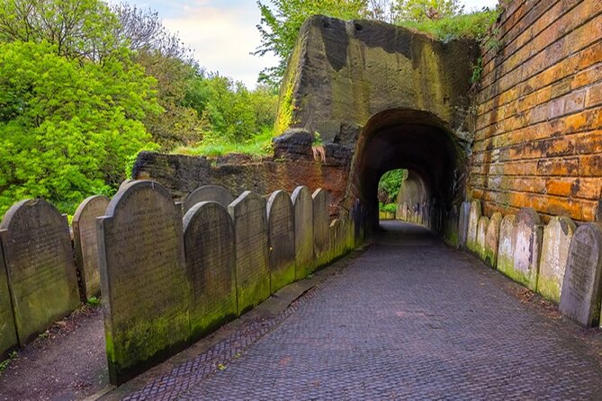 Small-Group St. James Cemetery Tour in Liverpool - Explore the Georgian and Victorian Eras