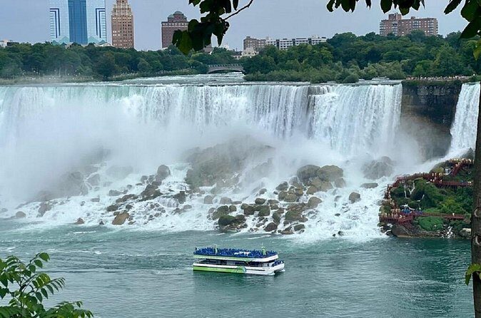 Small group Toronto Montreal Quebec and Niagara Falls 5 Day Tour - The Sum Up