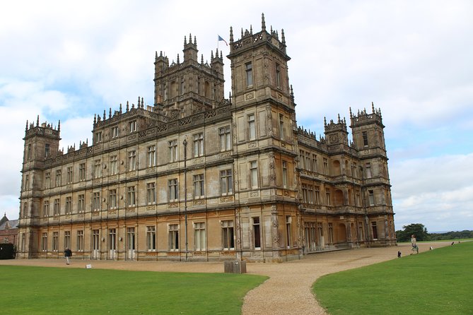 Small Group Tour: Downton Abbey and Village Tour of Locations From London - Recommendations for Downton Abbey Fans