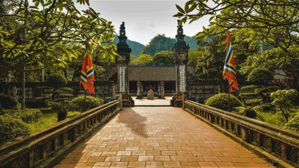 Small Group Tour From Hanoi: Hoa Lu -Tam Coc- Local Family - Frequently Asked Questions