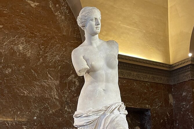 Small Group Tour of An Artistic Odyssey at the Louvre - Personalized Experience
