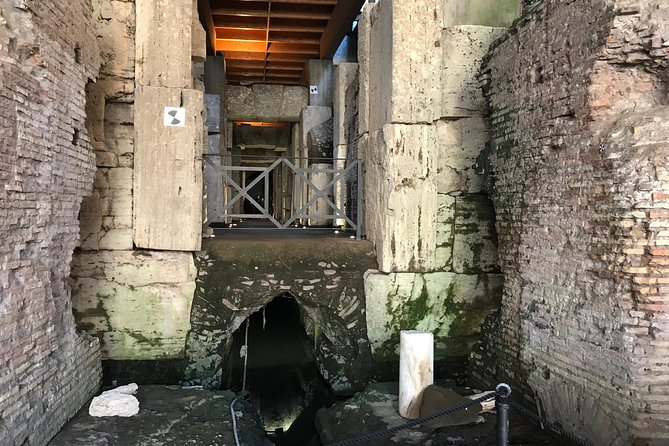 Small Group Tour of Colosseum With Dungeons - Meeting and Pickup Information