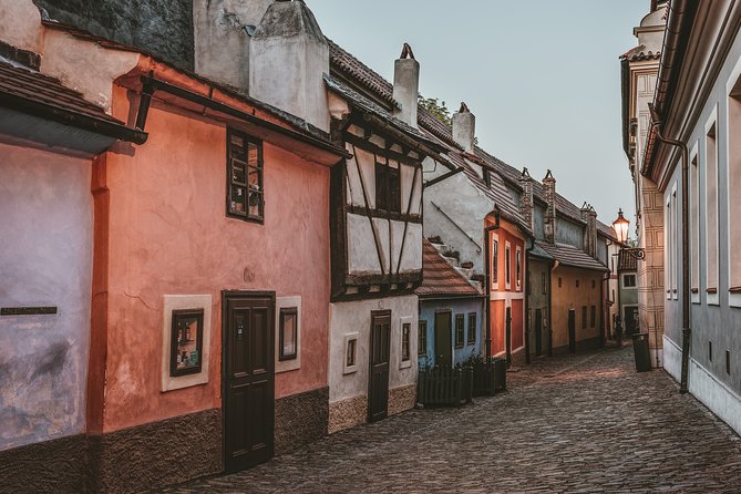 Small-Group Tour of Prague Castle With Visit to Interiors - The Sum Up