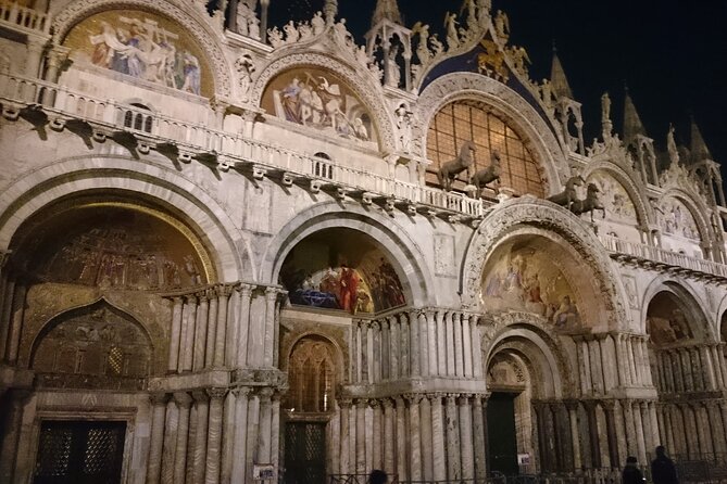 Small Group Tour of Venice by Night With an Expert Local Guide - Tour Overview