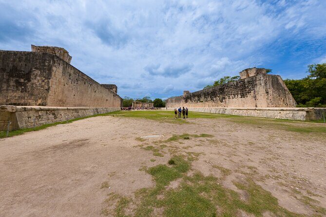 Small group tour to Chichen Itza early access + Cenote + Ekbalam - FAQ