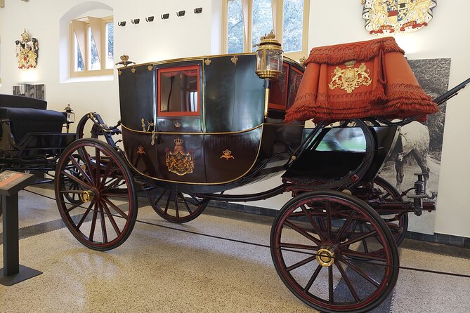 Small Group Tour to Royal Palace & Castle De Haar From Amsterdam - Itinerary Overview