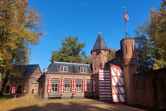 Small Group Tour to Royal Palace & Castle De Haar From Amsterdam - Palace and Castle History