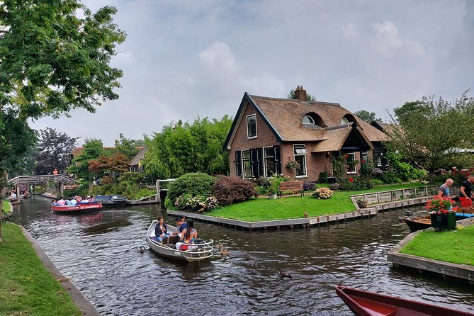 Small-Group Tour to Windmills & Giethoorn With Mercedes Van - Meeting and Pickup Information