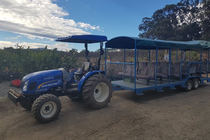 Small-Group Tractor Tour at Rayners Orchard From Melbourne - Tractor Tour Schedule