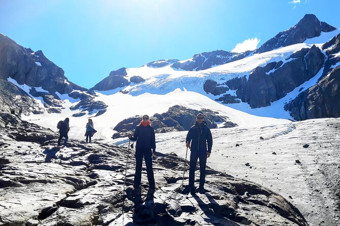 Small Group Trekking to Vinciguerra Glacier and Témpanos Lagoon - Inclusive Package