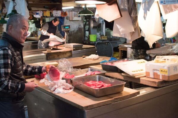 Small Group Tsukiji Fish Market Food Tour - Food Tastings and Vendors