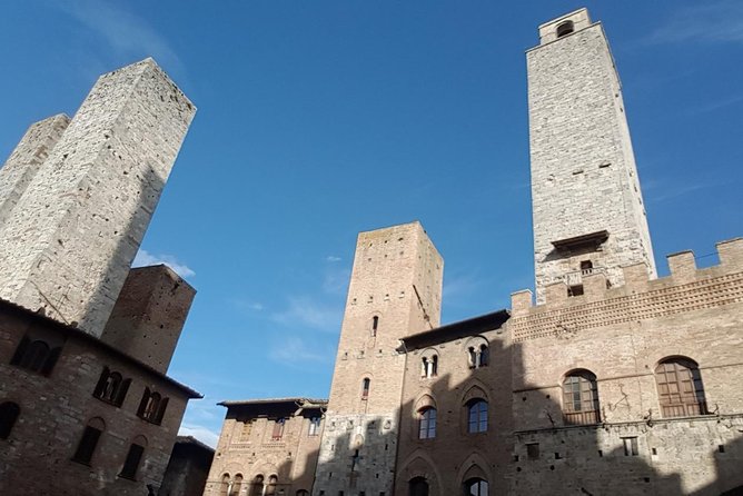 Small Group: Tuscany Wine Tour Siena and San Gimignano From Rome - Tour Guide and Expertise