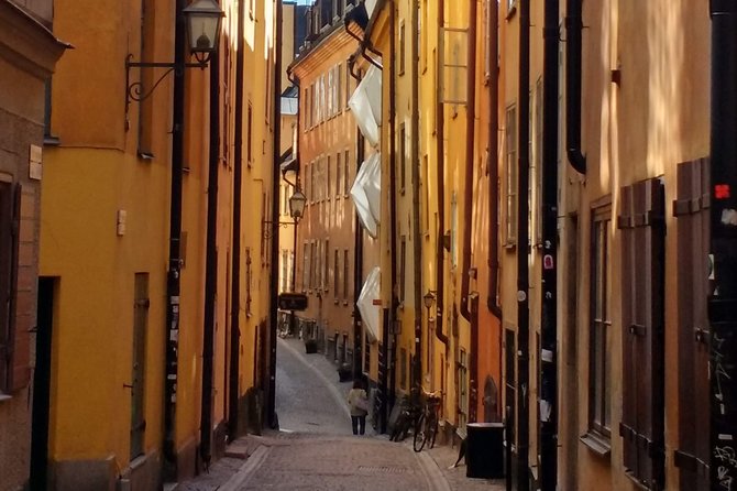 Small Group Walking Tour of Gamla Stan With Swedish Fika - Pricing and Reviews