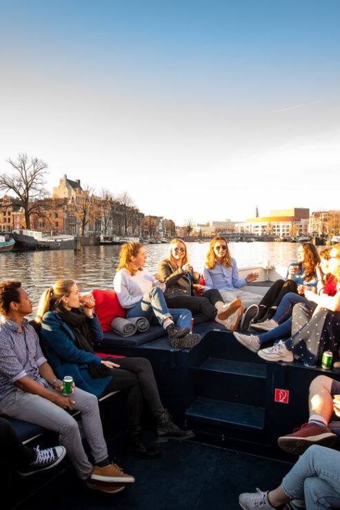 Small-Group Walking Tour With Amsterdam Canal Cruise - Itinerary and Experience