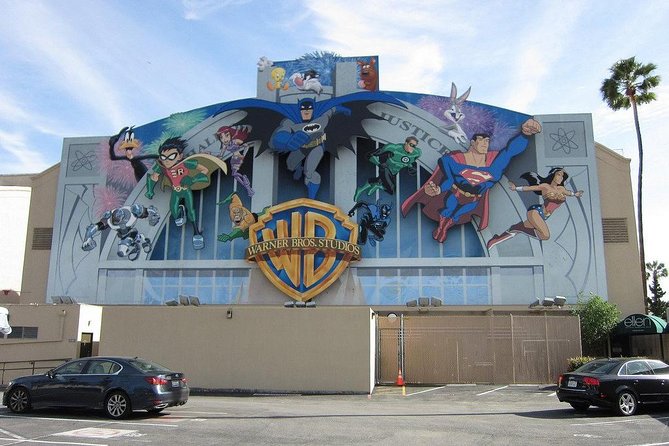 Small Group Warner Brothers and Hollywood With Transport From Anaheim - Questions