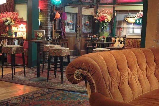 Small Group Warner Brothers and Hollywood With Transport From Anaheim - Common Questions