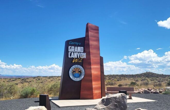 Small Group: West Rim, Hoover Dam, Seven Magic Mountains - Highlights