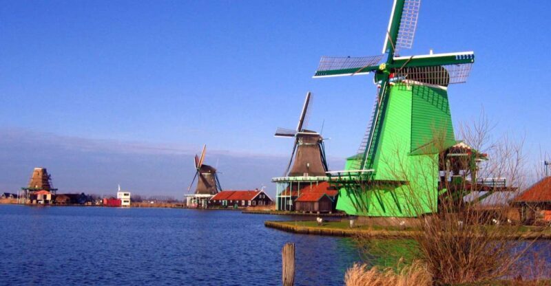 Small Group Zaanse Schans & Volendam Tour w/ Hotel Pick up - What the Tour Includes and What to Keep in Mind