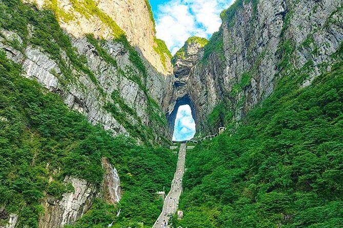 Small Group:3-Day Zhangjiajie Tianmen Mountains Discovery Tour - Good To Know  