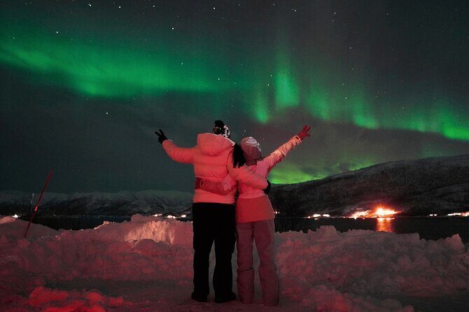 Small Northern Lights Tour Max8 Guests PRO Photographer included - Small Northern Lights Tour Max8 Guests PRO Photographer included: An In-Depth Review