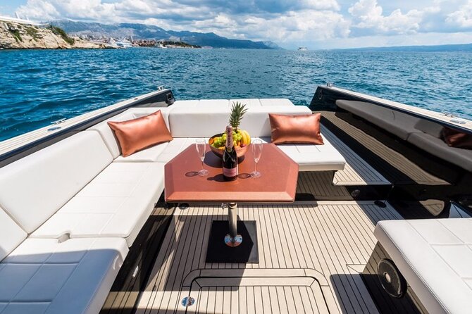 SmALL Yacht Luxury Tour – ALL INCLUSIVE SmALL Group From Split - Meeting and Pickup Details