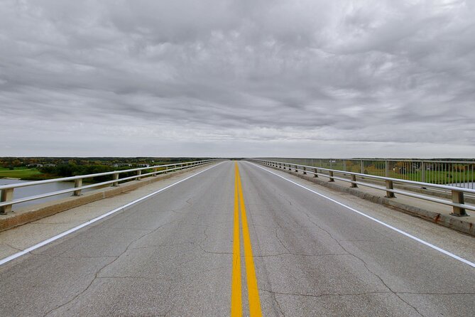 Smartphone Driving Tour Between Kenora and Winnipeg - Meeting and Pickup Details