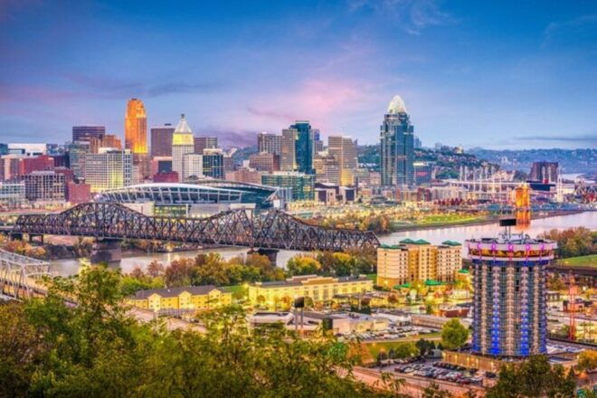 Smartphone-Guided Walking Tour of Downtown Cincinnati - How It Works