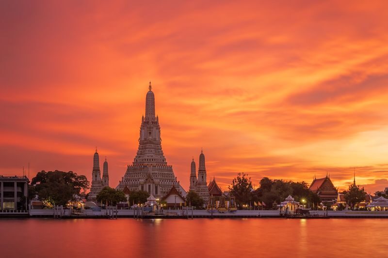 Smile Riverside Dinner Cruise in Bangkok - ICONSIAM is your starting point