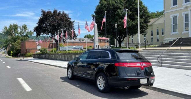 Smith Cove Terminal: Private Transfer to Seattle Hotels - Participant Selection and Confirmation